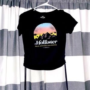 5 Hollister shirts!! Sizes between XS-M!💗💲3️⃣5️⃣